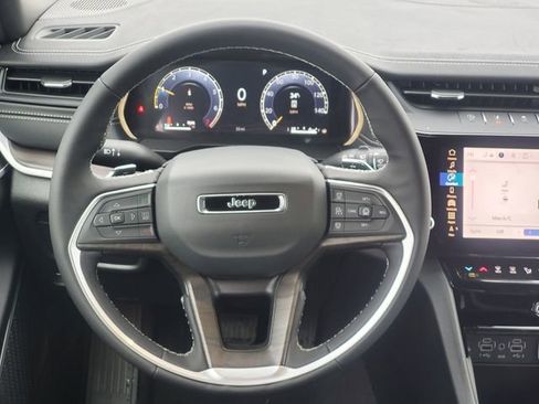 New 2026 Jeep Grand Cherokee Limited AWD/4WD image 18