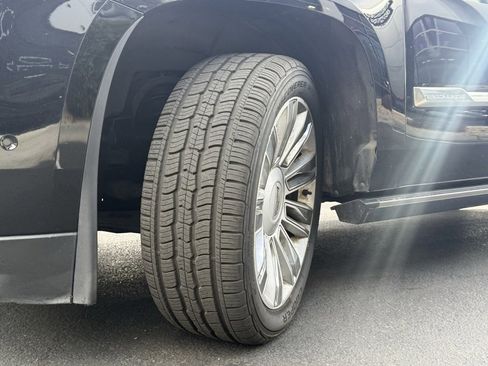 Used 2017 Cadillac Escalade ESV Platinum image 35