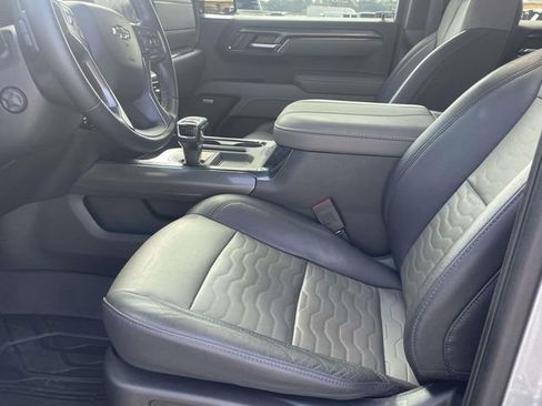 Used 2023 Chevrolet Silverado 1500 ZR2 w/ Technology Package image 14