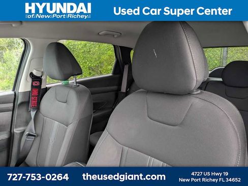 Certified 2025 Hyundai Tucson SEL FWD image 3