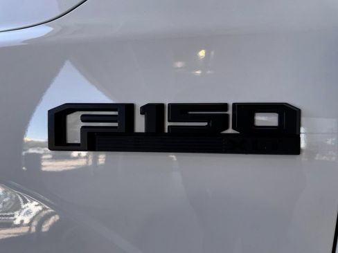 Used 2018 Ford F150 XLT w/ Equipment Group 302A Luxury AWD/4WD image 9