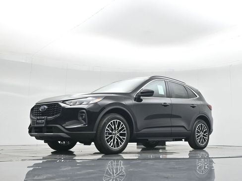 New 2025 Ford Escape SE image 43