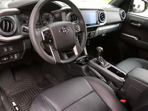 Used 2023 Toyota Tacoma TRD Off-Road image 14