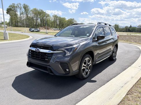 New 2026 Subaru Ascent Limited AWD/4WD image 3