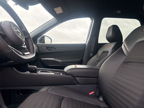 Certified 2025 Nissan Pathfinder Rock Creek image 42