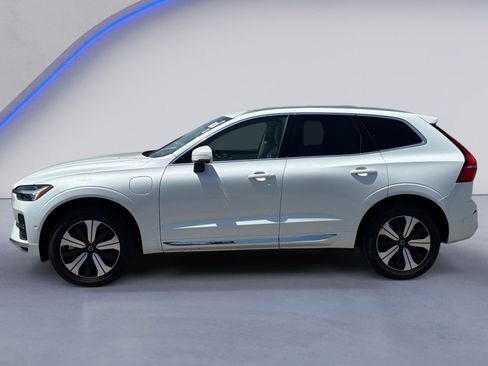 Used 2023 Volvo XC60 T8 Plus AWD/4WD image 3