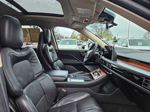 Used 2020 Lincoln Aviator Reserve w/ Equipment Group 202A image 11