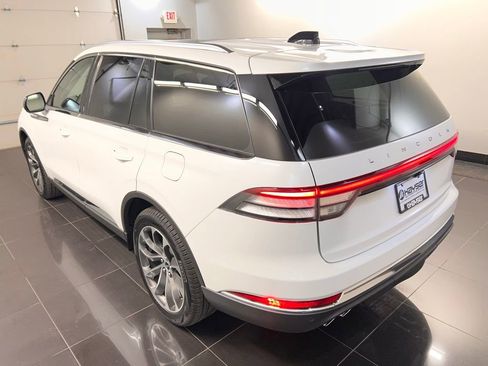 Used 2026 Lincoln Aviator Reserve AWD/4WD image 4