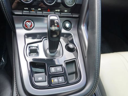 Used 2017 Jaguar F-TYPE R image 25