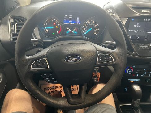 Used 2017 Ford Escape SE w/ Equipment Group 201A AWD/4WD image 13