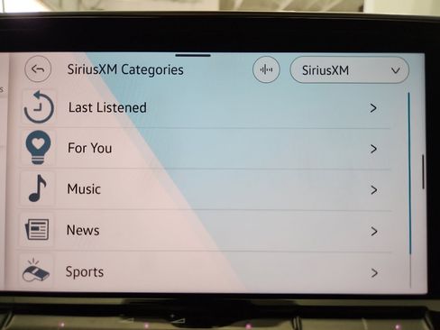 Certified 2025 Volkswagen Atlas Cross Sport SE image 18