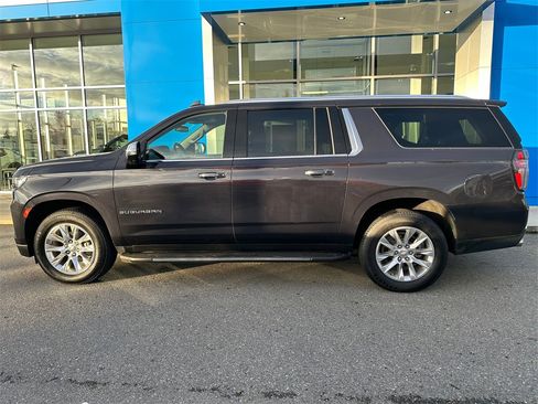 Used 2024 Chevrolet Suburban Premier image 2
