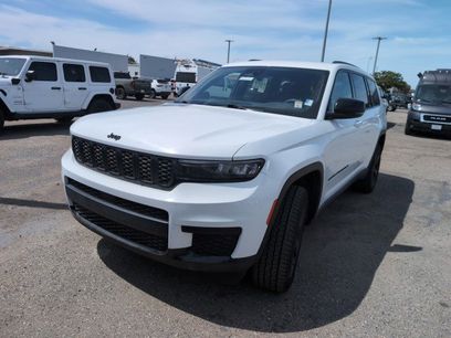 Used 2023 Jeep Grand Cherokee L Laredo