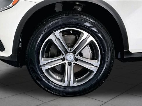 Used 2017 Mercedes-Benz GLC 300 4MATIC image 11