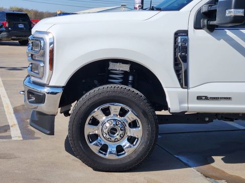 Certified 2024 Ford F250 Lariat w/ Chrome Package image 9