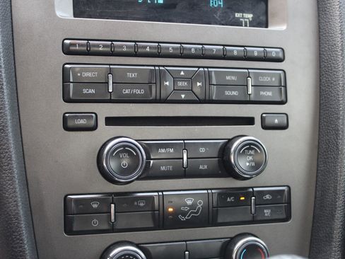 Used 2014 Ford Mustang V6 Coupe 2D image 20