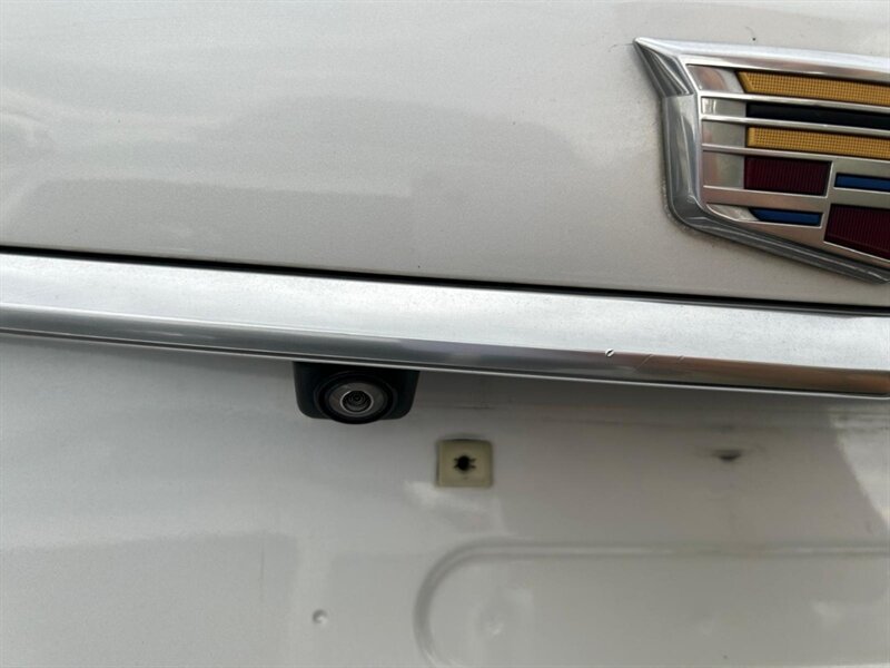 Used 2020 Cadillac XT5 Premium Luxury FWD image 9