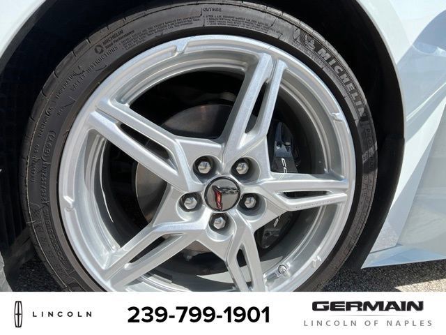 Used 2025 Chevrolet Corvette Stingray Premium Cpe w/ 3LT RWD image 13