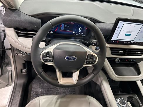 New 2026 Ford Explorer Active w/ Active Comfort Package image 15