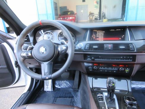 Used 2015 BMW 535i Sedan image 42