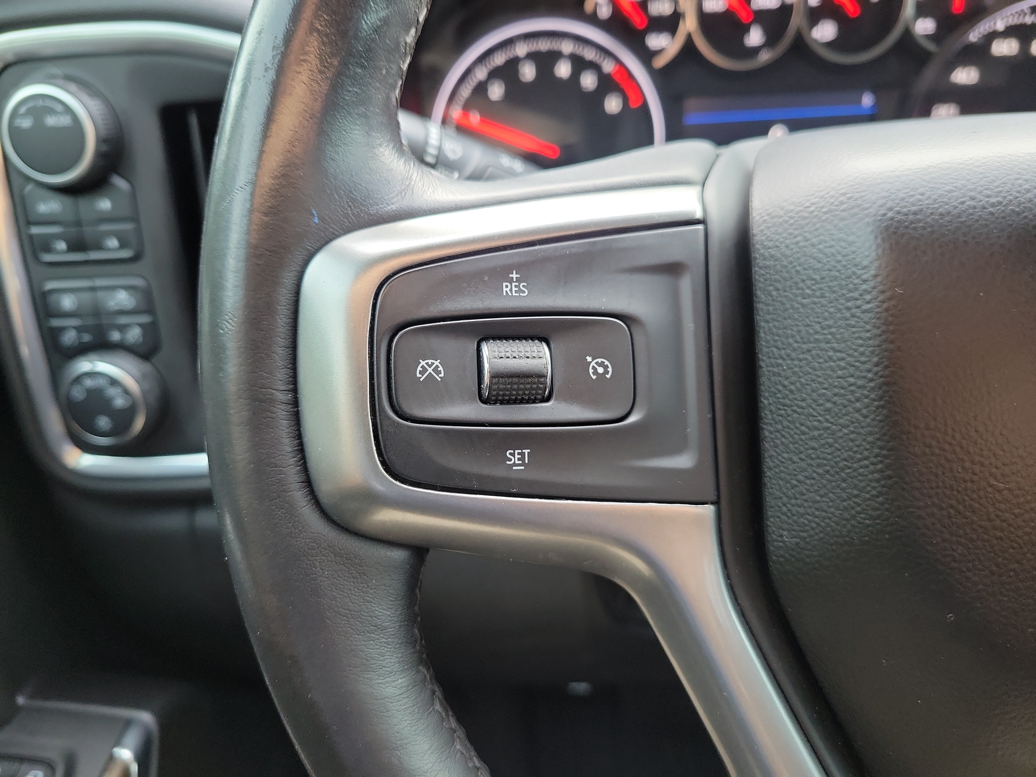 Used 2022 Chevrolet Silverado 1500 RST AWD/4WD image 24