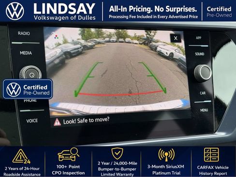 Used 2023 Volkswagen Taos SE w/ Panoramic Sunroof Package FWD image 19