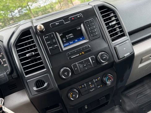 Used 2019 Ford F150 XL w/ Trailer Tow Package RWD image 19