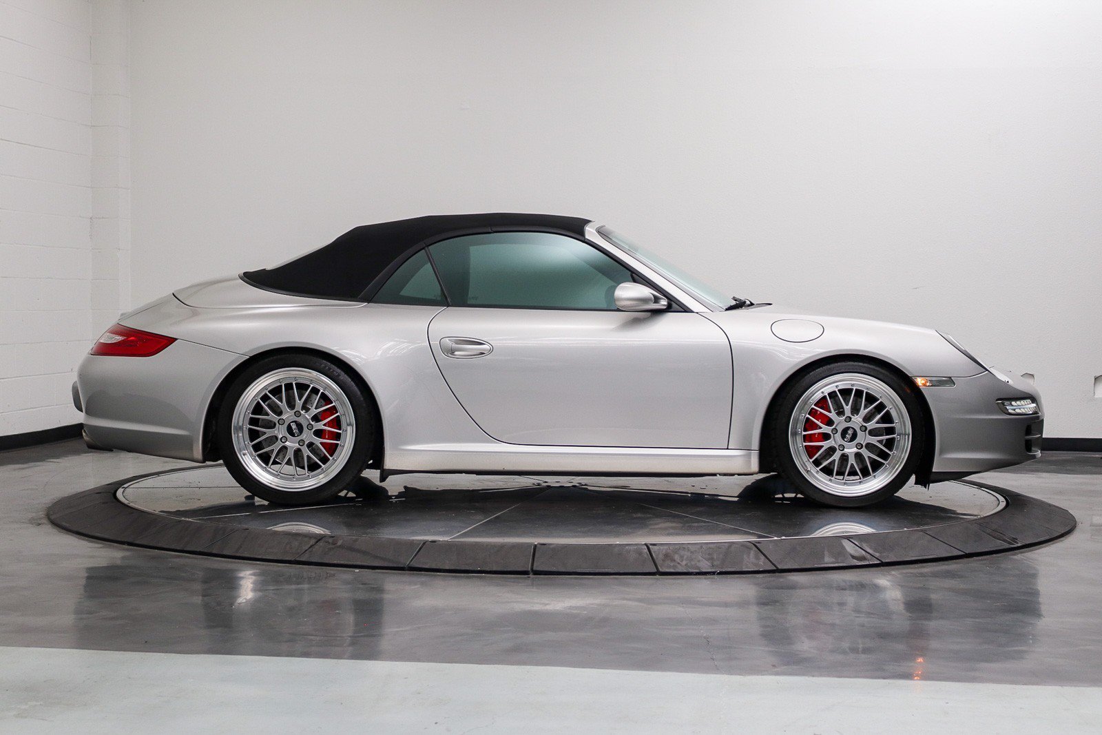 Used 2008 Porsche 911 Carrera S RWD image 14