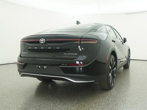 New 2026 Toyota Crown Platinum image 24