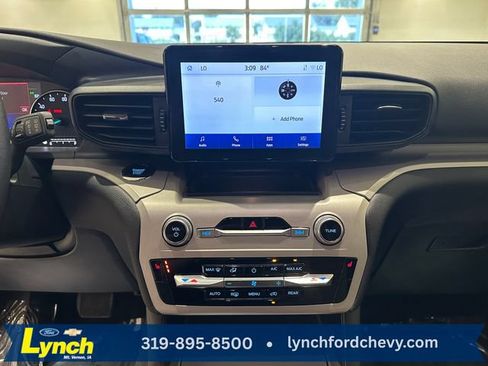 Certified 2024 Ford Explorer XLT AWD/4WD image 12