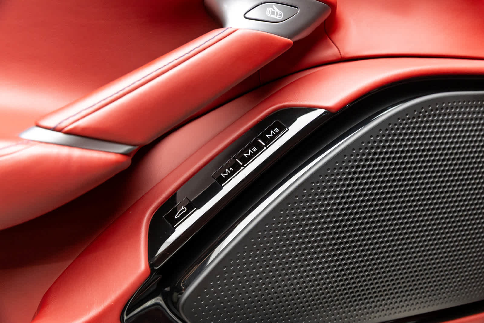 Used 2021 Ferrari Roma RWD image 28