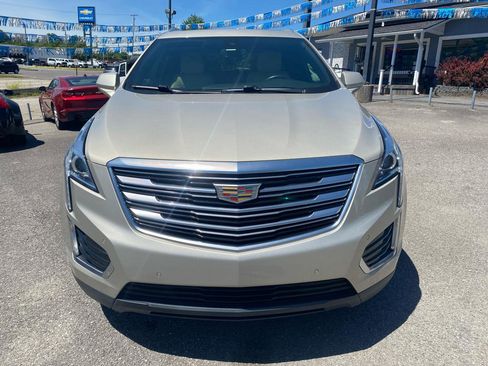 Used 2017 Cadillac XT5 Luxury w/ Driver Awareness Package FWD image 2