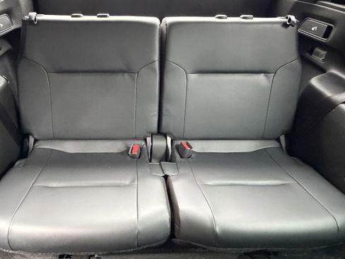 Used 2023 Mitsubishi Outlander SE Black Edition image 19