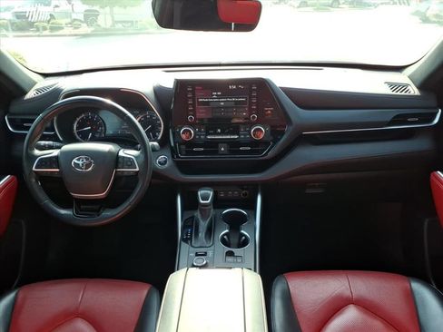 Used 2022 Toyota Highlander XSE AWD/4WD image 14