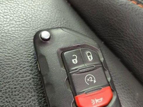 Used 2023 Jeep Gladiator Mojave w/ Cold Weather Group image 28