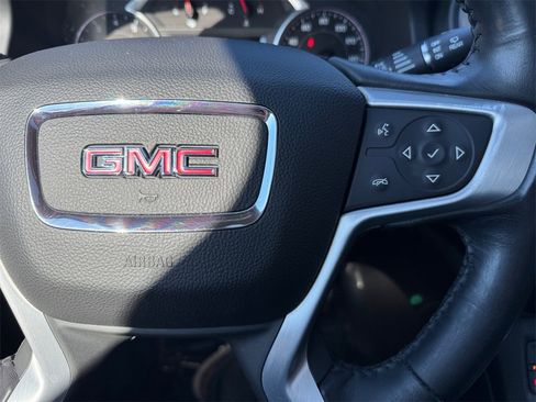 Used 2017 GMC Acadia SLT image 30