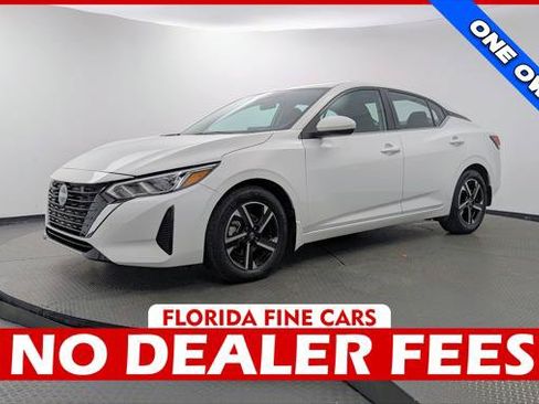 Used 2025 Nissan Sentra SV FWD image 1