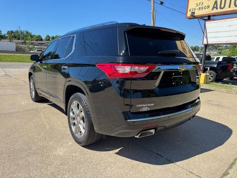 Used 2019 Chevrolet Traverse Premier w/ Driver Confidence II Package FWD image 6