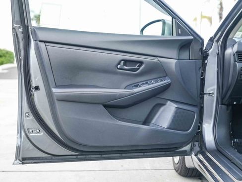 Used 2024 Nissan Sentra S image 23