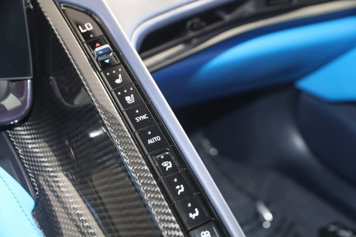 Used 2024 Chevrolet Corvette Z06 w/ Stealth Interior Trim Package RWD image 39