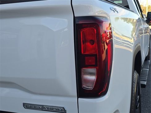 Certified 2024 GMC Sierra 1500 Elevation image 10