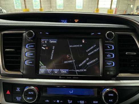 Certified 2019 Toyota Highlander XLE AWD/4WD image 21