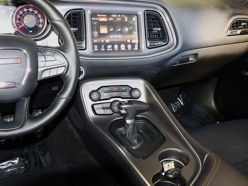 Used 2016 Dodge Challenger R/T Scat Pack RWD image 17