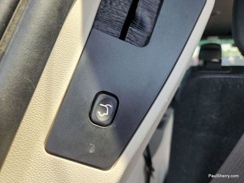 Used 2019 Dodge Grand Caravan SXT image 36