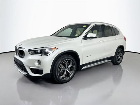Used 2018 BMW X1 xDrive28i AWD/4WD image 2