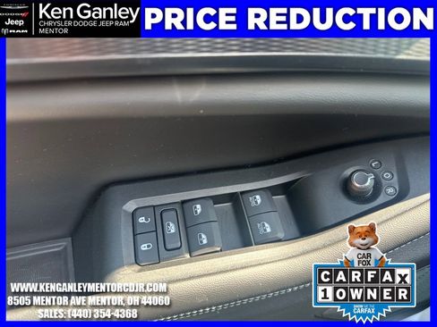 Used 2025 Jeep Grand Cherokee Altitude w/ Trailer Tow Package AWD/4WD image 14