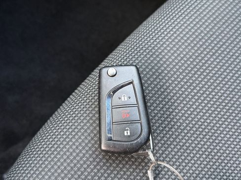 Used 2025 Toyota RAV4 LE image 18