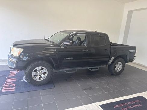 Used 2012 Toyota Tacoma 4x4 Double Cab w/ TRD Off-Road Pkg image 1