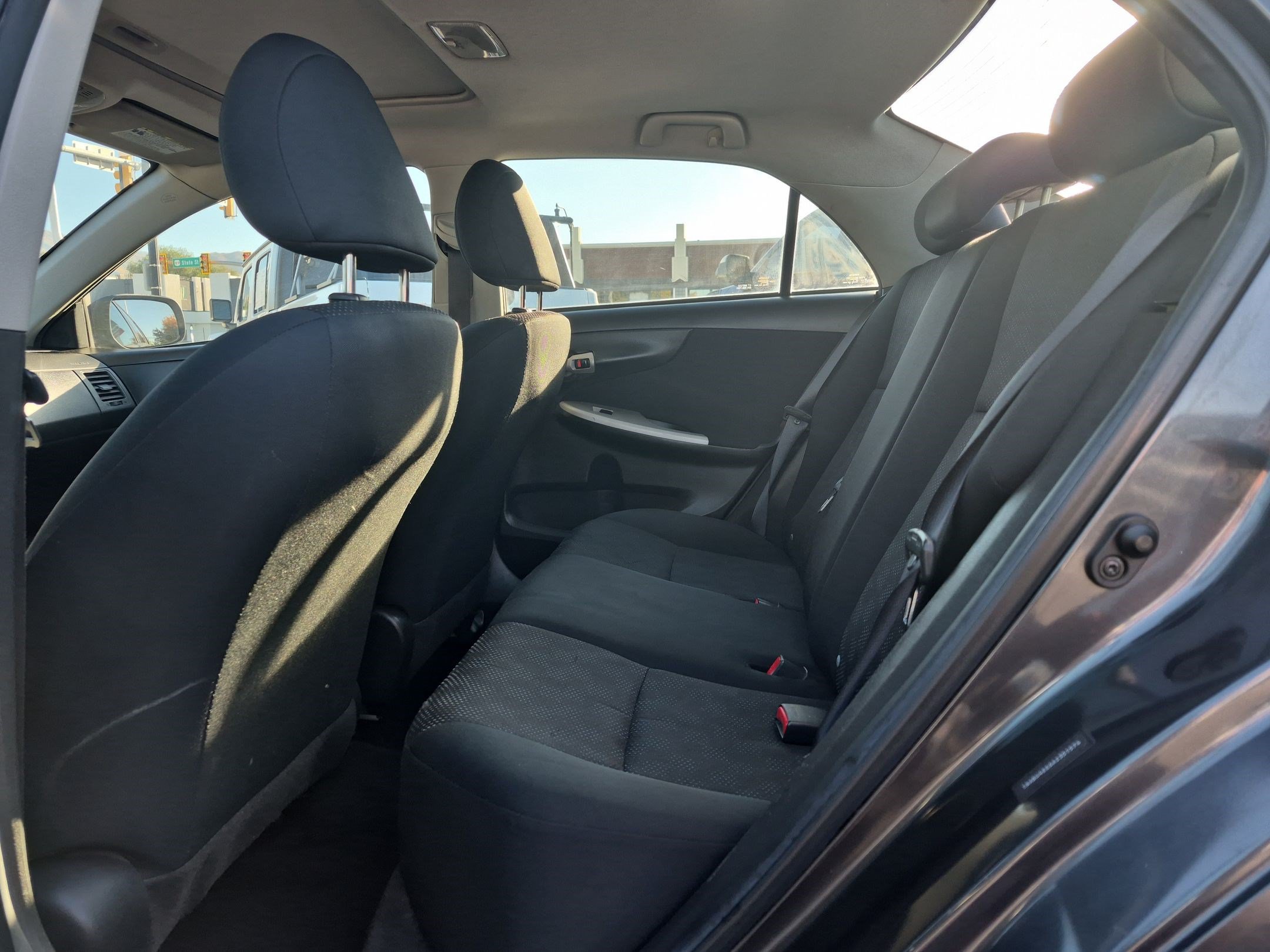 Used 2010 Toyota Corolla FWD image 25