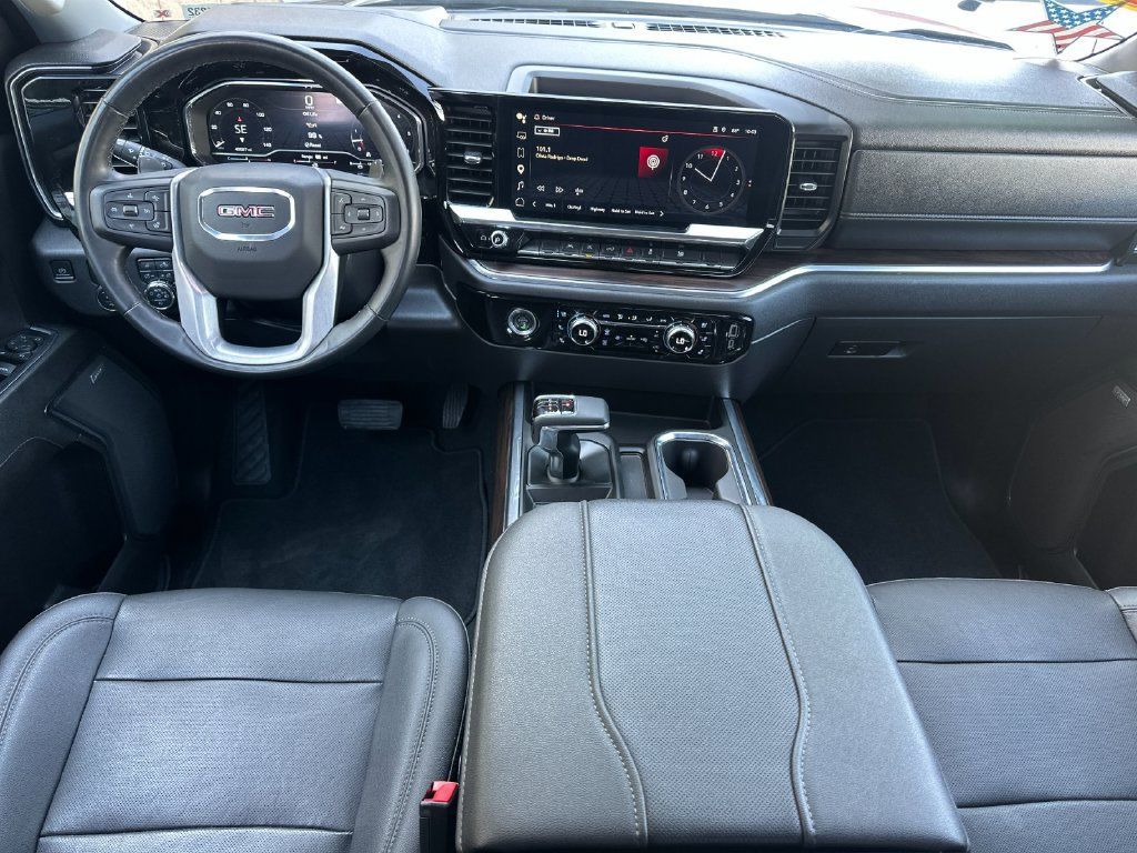 Used 2023 GMC Sierra 1500 SLT w/ SLT Premium Package RWD image 15